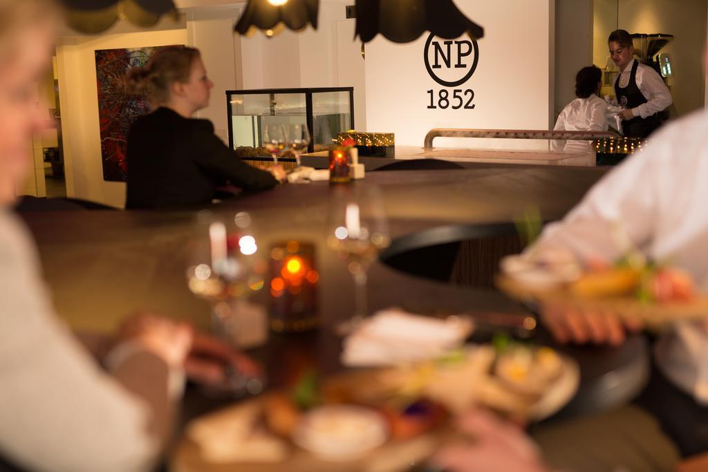 Hampshire Hotel - Newport Huizen Ngoại thất bức ảnh