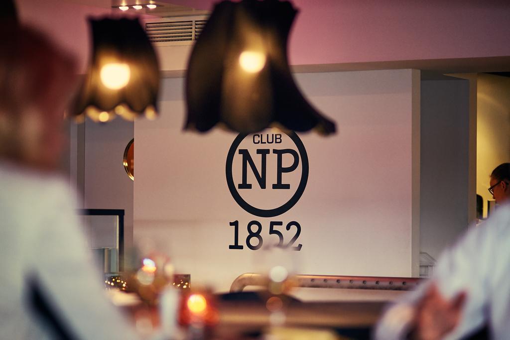 Hampshire Hotel - Newport Huizen Ngoại thất bức ảnh