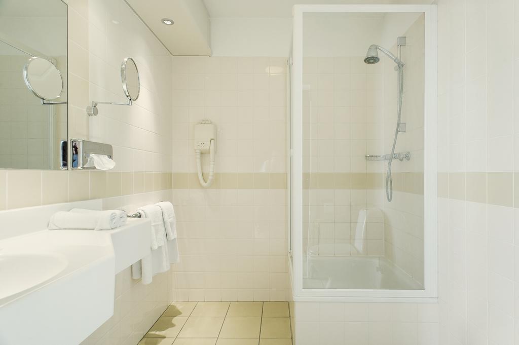 Hampshire Hotel - Newport Huizen Phòng bức ảnh